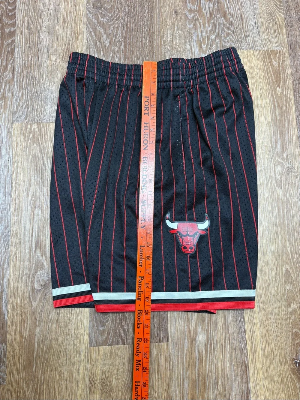 NBA Chicago Bulls Black & Red Pinstripe Athletic Shorts